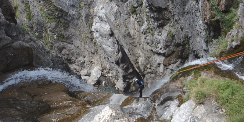 canyoning larri mont perdu